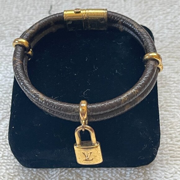 Louis Vuitton Keep It Twice Monogram Bracelet - Picture 7 of 8